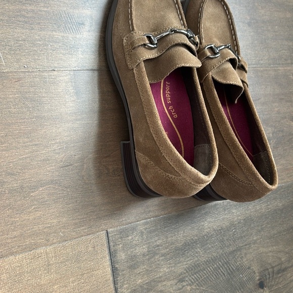 Munro women olive green Suede Loafers - Picture 5 of 8